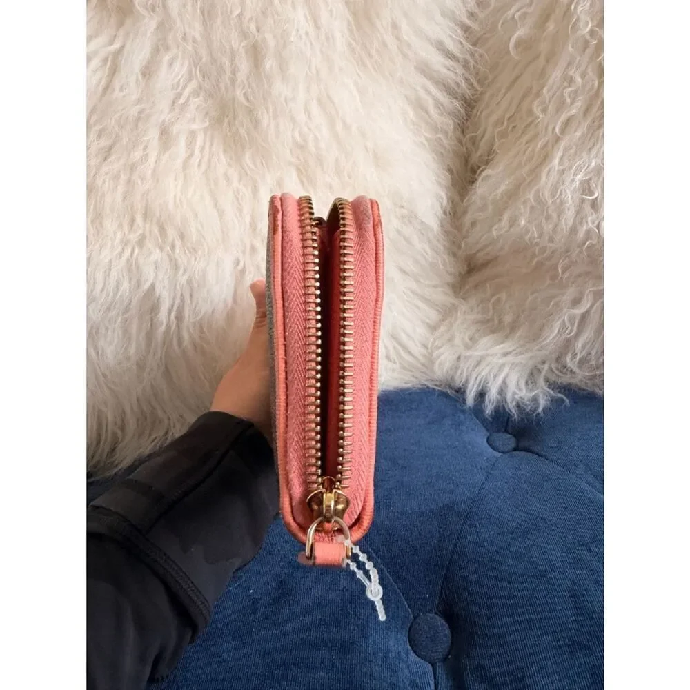 FENDI FF Large Zippy Wallet